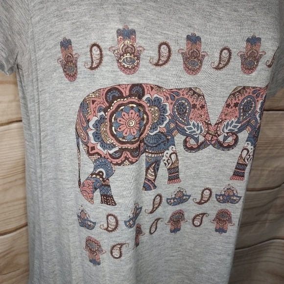 Maurices graphic tee metallic elephant print gray heather mauve blue white M - Picture 3 of 7